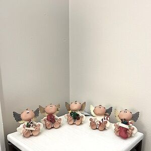 🎄 Angel Cheeks Christmas Figurines – Set of 5 🎁